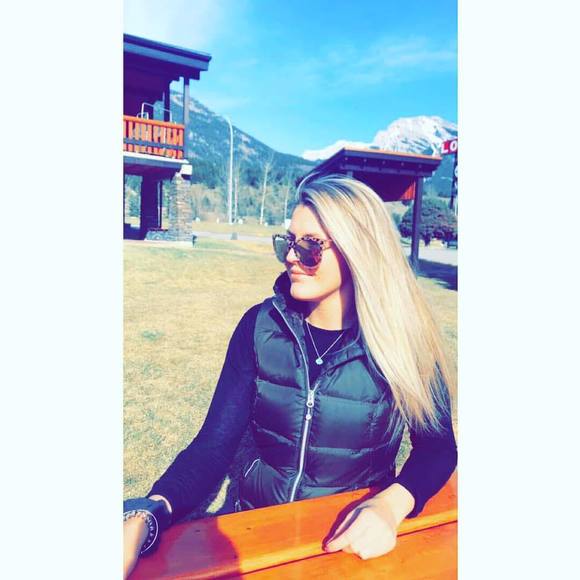 Meet your Posher, Emily - Picture 1 of 1